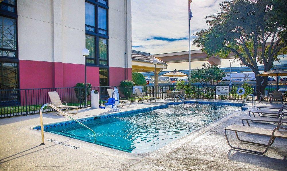 Best Western Plus Dallas Love Field North Hotel Exterior foto